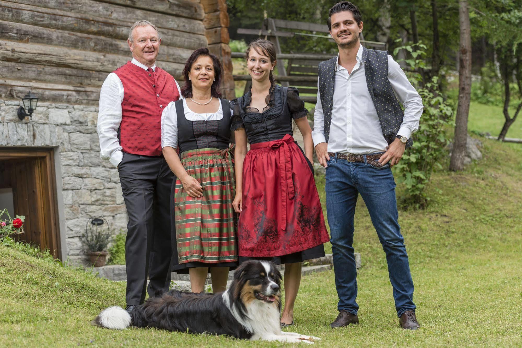 Hotel Vinschgerhof Silandro Esterno foto