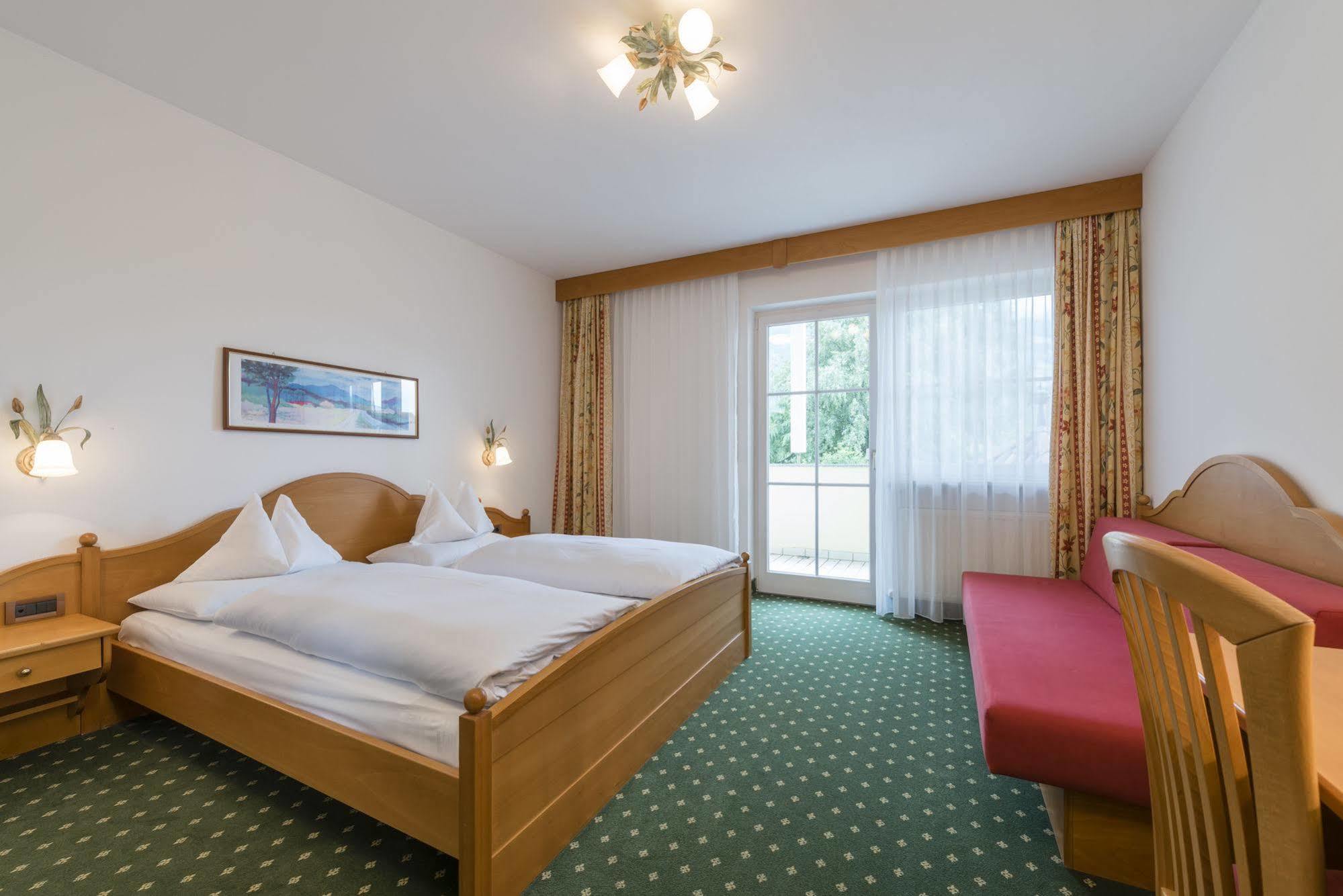 Hotel Vinschgerhof Silandro Esterno foto